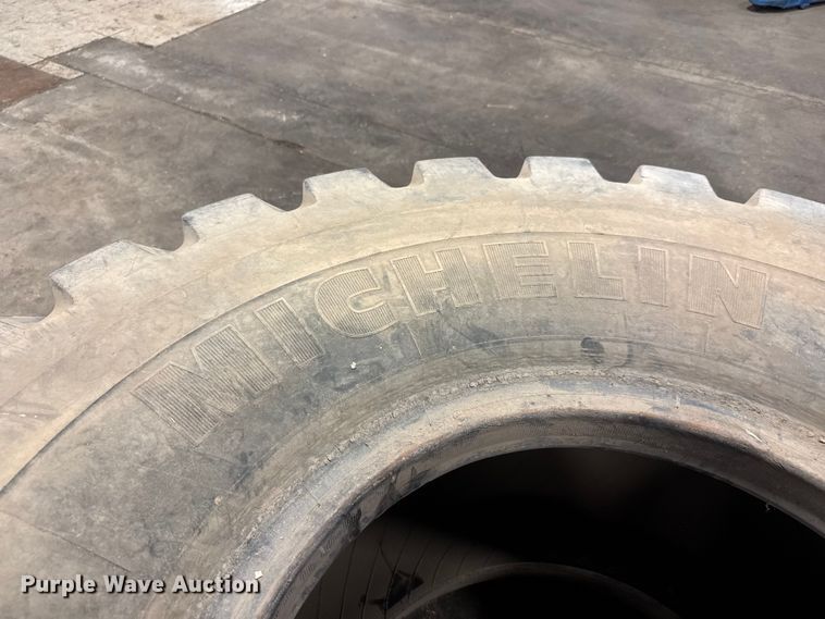 image for item NJ9158 Michelin 23.5R25 XTL tire