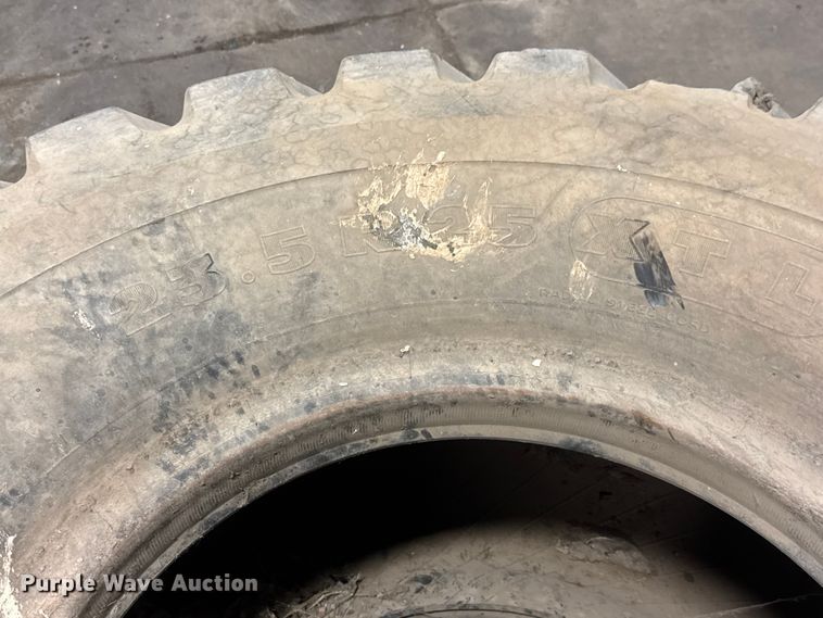 image for item NJ9158 Michelin 23.5R25 XTL tire