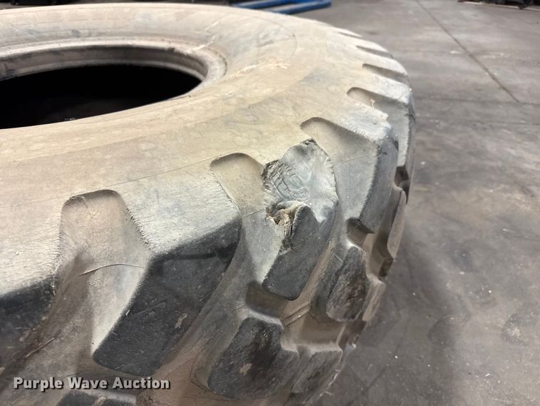 image for item NJ9158 Michelin 23.5R25 XTL tire