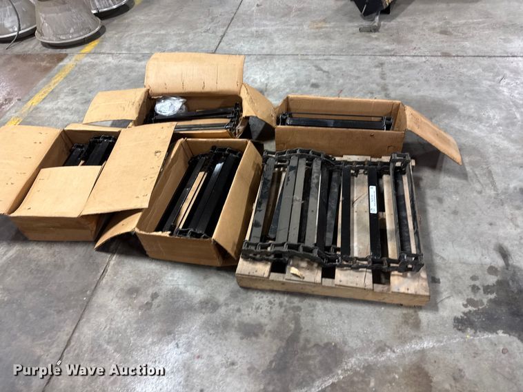 image for item NJ9159 Spreader conveyor chains