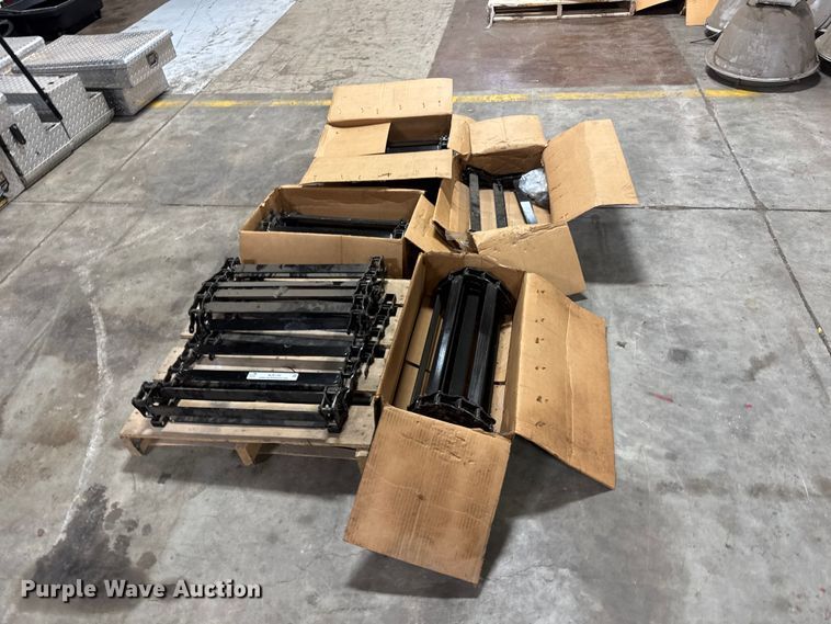image for item NJ9159 Spreader conveyor chains