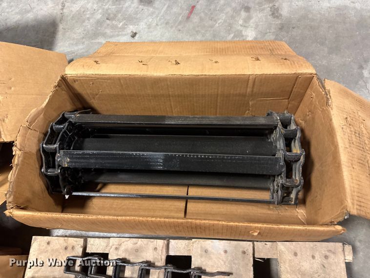 image for item NJ9159 Spreader conveyor chains