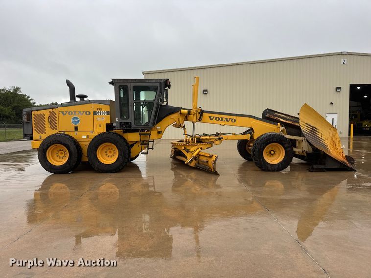 image for item NJ9163 2005 Volvo G720B motor grader