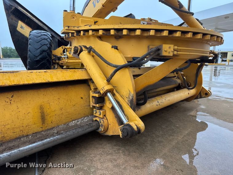 image for item NJ9163 2005 Volvo G720B motor grader