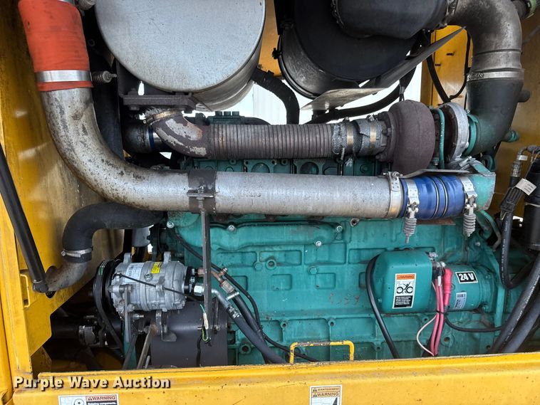 image for item NJ9163 2005 Volvo G720B motor grader