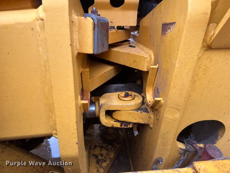 image for item NJ9163 2005 Volvo G720B motor grader