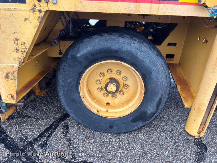 image for item NJ9165 1986 Blaw-Knox RW-100 road widener