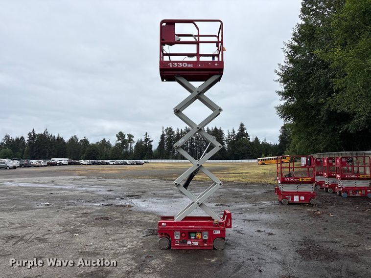 image for item YA3463 2018 MEC 1330SE scissor lift