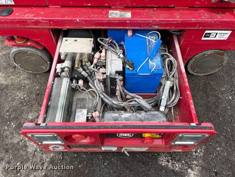 image for item YA3463 2018 MEC 1330SE scissor lift