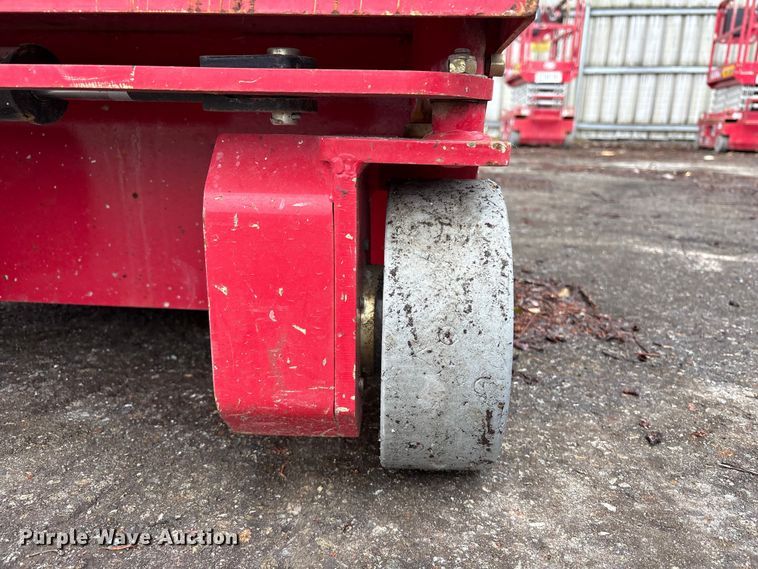 image for item YA3463 2018 MEC 1330SE scissor lift