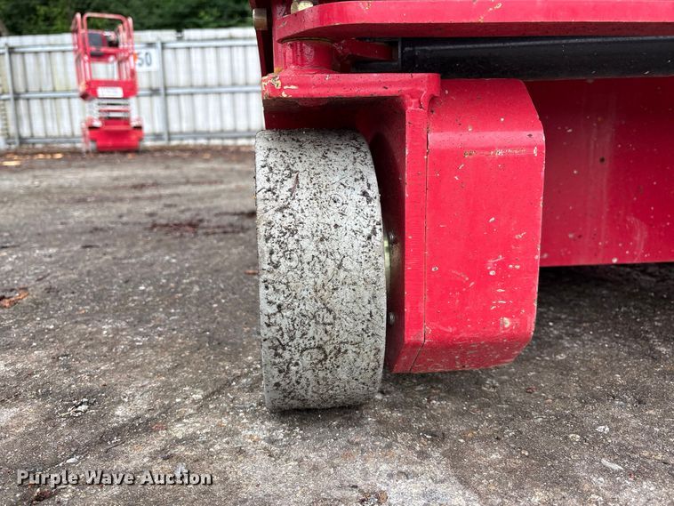 image for item YA3463 2018 MEC 1330SE scissor lift