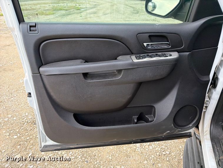 image for item YA3672 2012 Chevrolet Tahoe Police SUV