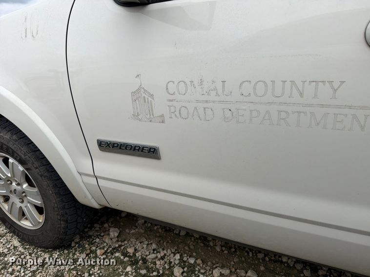 image for item YA3673 2008 Ford Explorer SUV