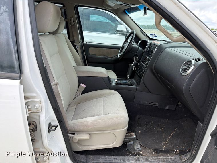 image for item YA3673 2008 Ford Explorer SUV