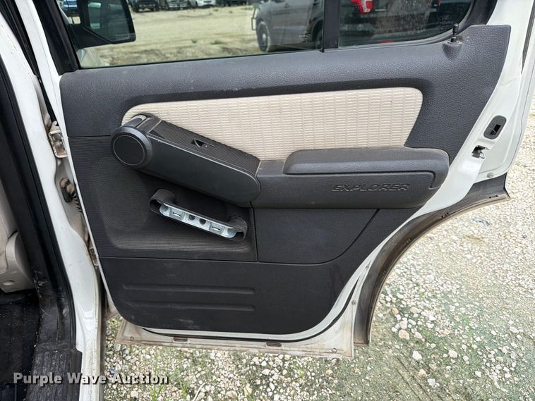 image for item YA3673 2008 Ford Explorer SUV