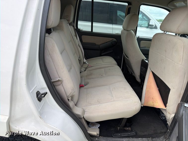image for item YA3673 2008 Ford Explorer SUV