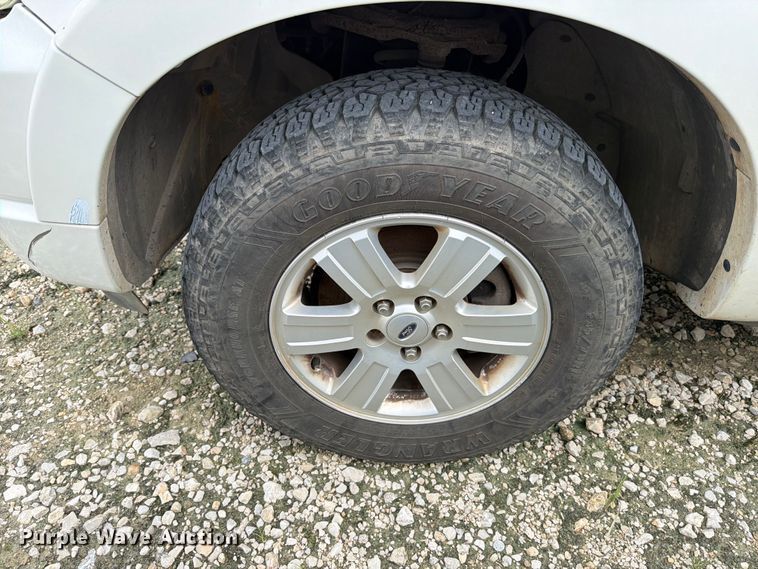 image for item YA3673 2008 Ford Explorer SUV