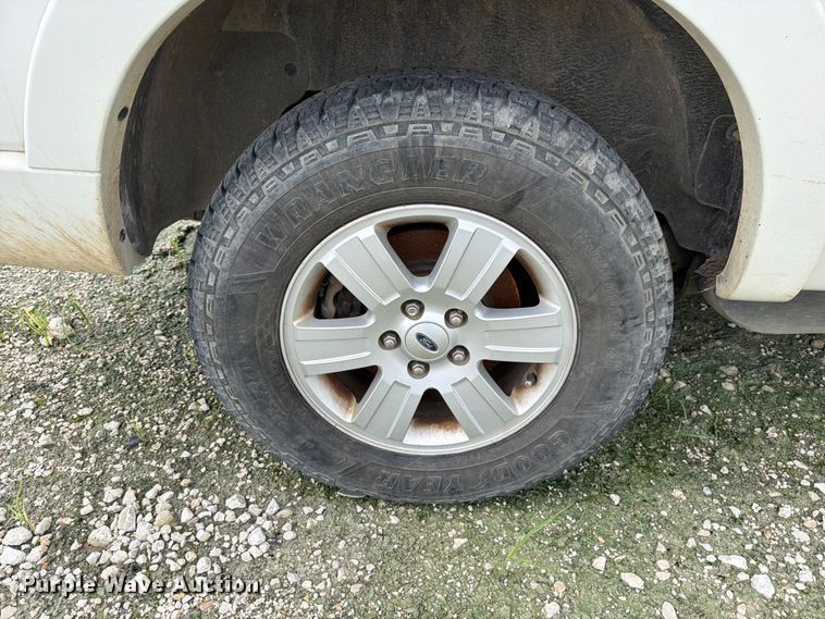image for item YA3673 2008 Ford Explorer SUV