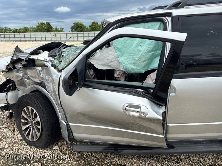 image for item YA3676 2015 Ford Expedition SUV