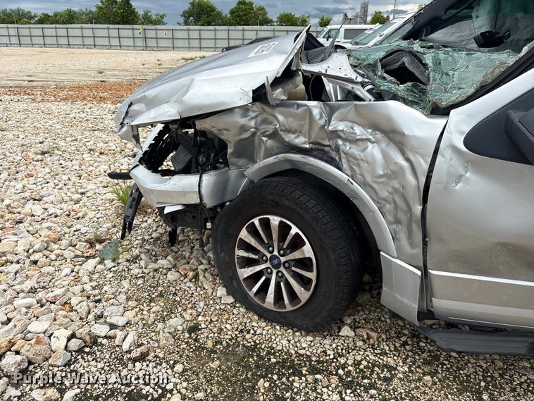 image for item YA3676 2015 Ford Expedition SUV