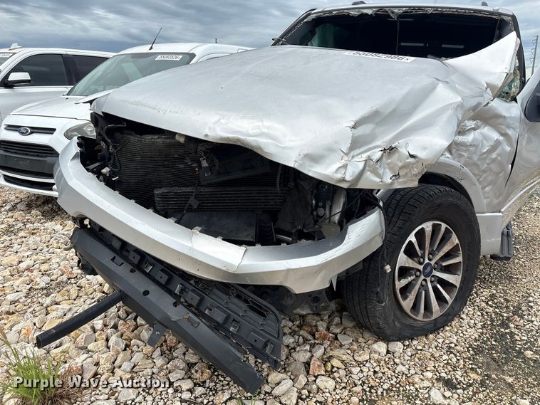 image for item YA3676 2015 Ford Expedition SUV