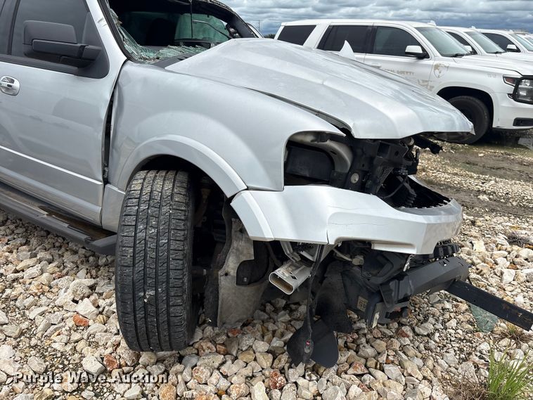 image for item YA3676 2015 Ford Expedition SUV