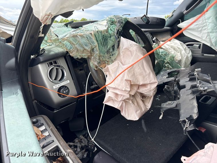 image for item YA3676 2015 Ford Expedition SUV