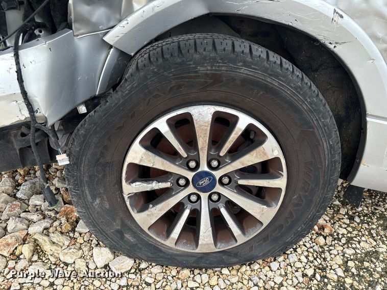 image for item YA3676 2015 Ford Expedition SUV