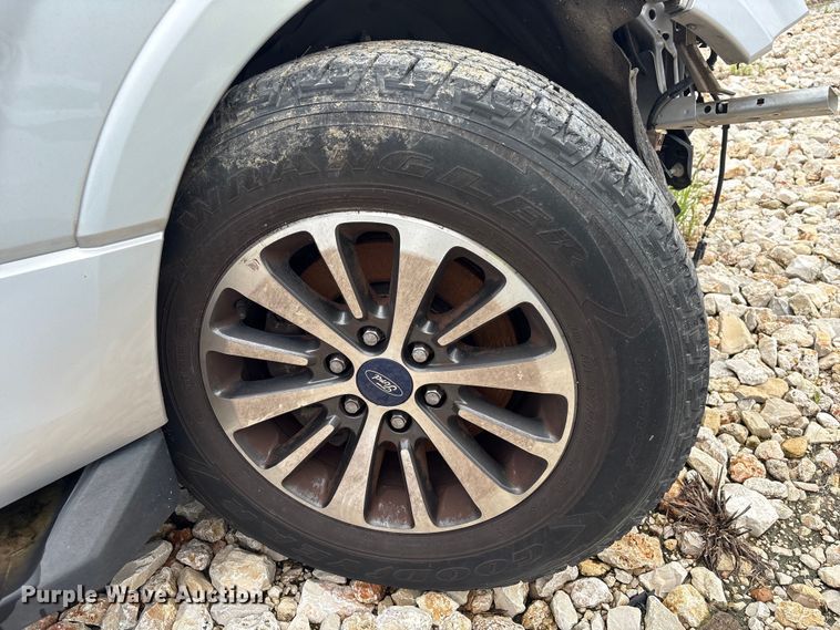 image for item YA3676 2015 Ford Expedition SUV