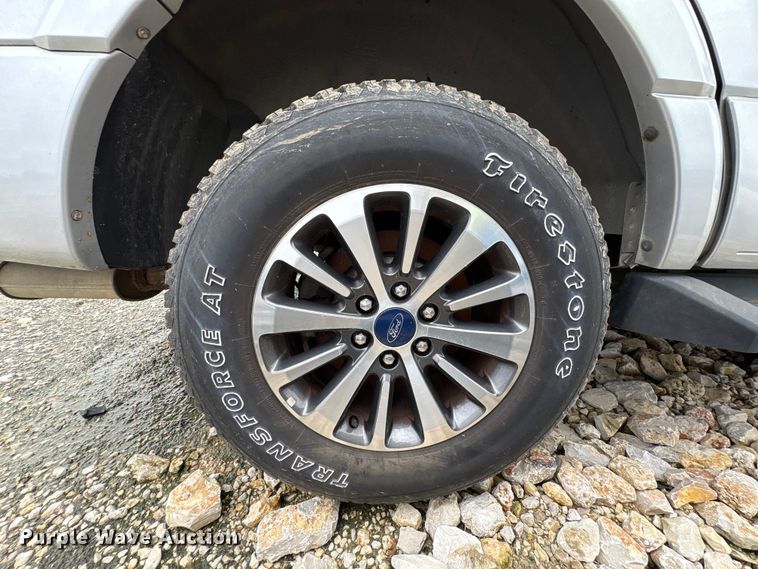 image for item YA3676 2015 Ford Expedition SUV