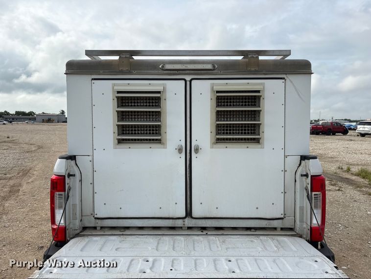 image for item YA3687 2018 Ford F250 Super Duty Ext. Cab pickup truck