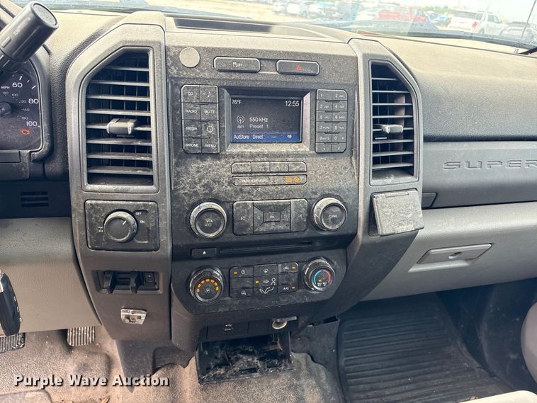 image for item YA3687 2018 Ford F250 Super Duty Ext. Cab pickup truck