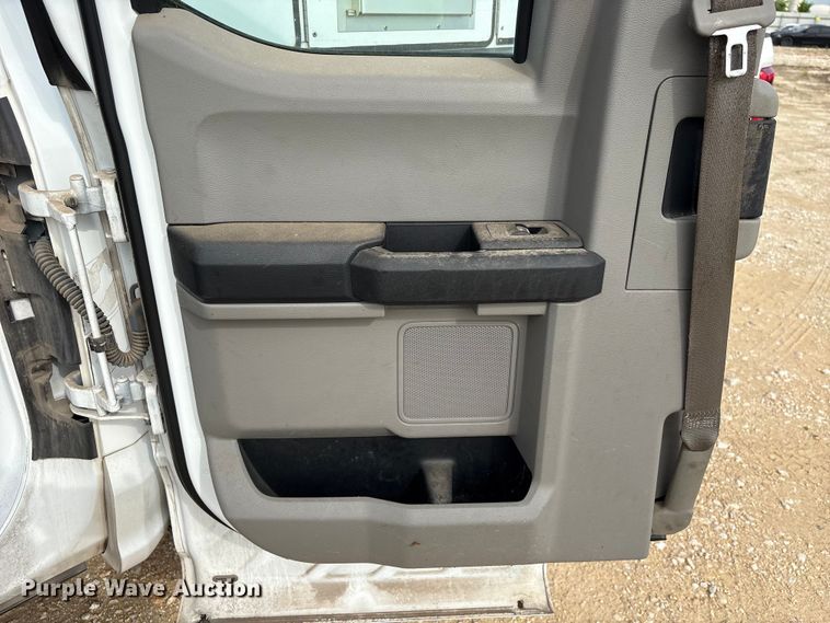 image for item YA3687 2018 Ford F250 Super Duty Ext. Cab pickup truck