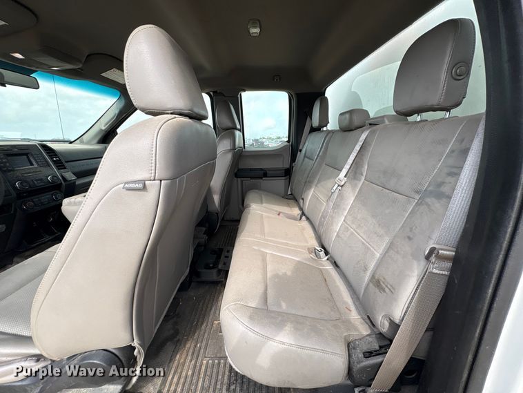 image for item YA3687 2018 Ford F250 Super Duty Ext. Cab pickup truck