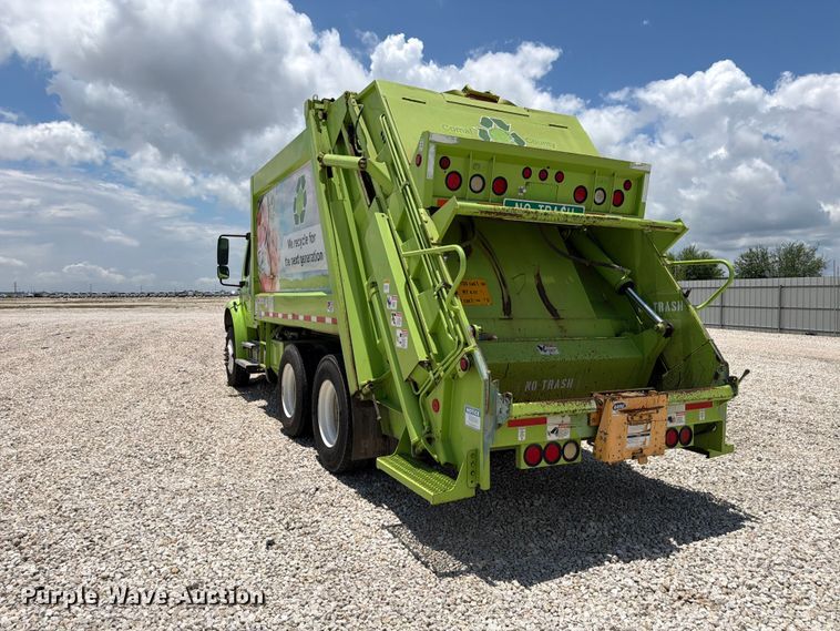 image for item YA3695 2011 Freightliner Business Class M2 refuse truck
