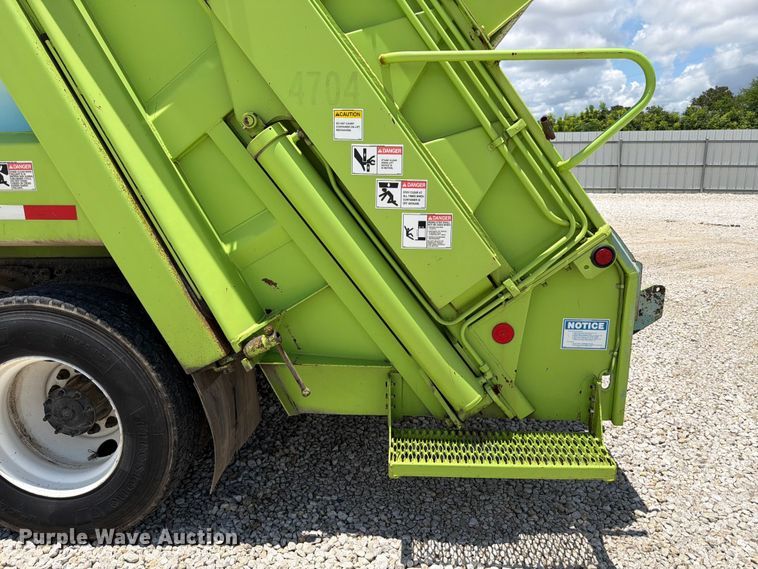 image for item YA3695 2011 Freightliner Business Class M2 refuse truck