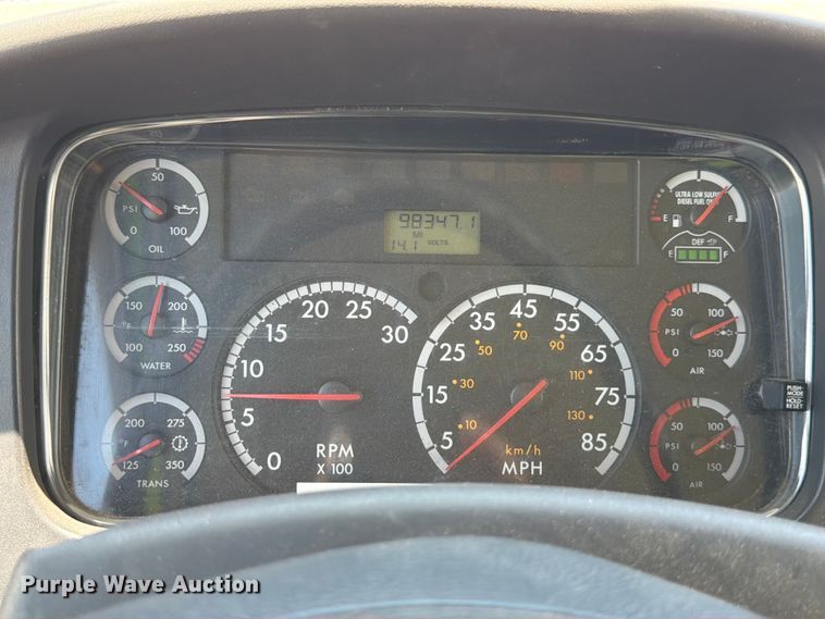 image for item YA3695 2011 Freightliner Business Class M2 refuse truck