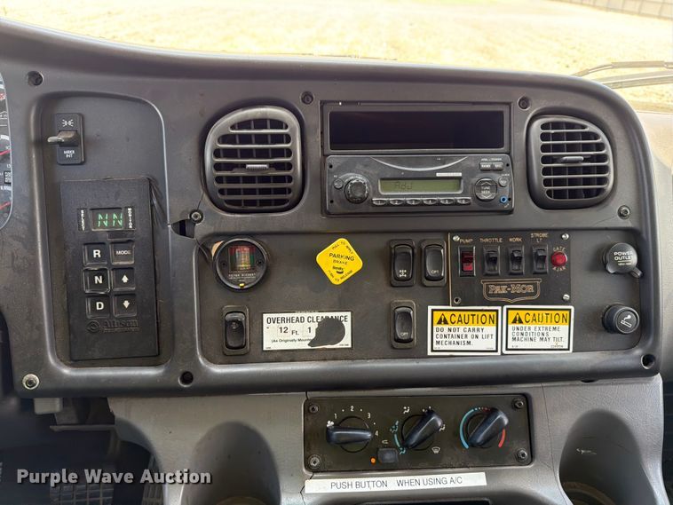 image for item YA3695 2011 Freightliner Business Class M2 refuse truck