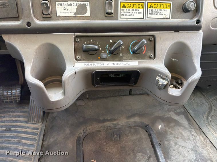 image for item YA3695 2011 Freightliner Business Class M2 refuse truck