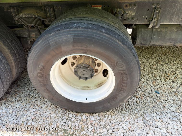 image for item YA3695 2011 Freightliner Business Class M2 refuse truck