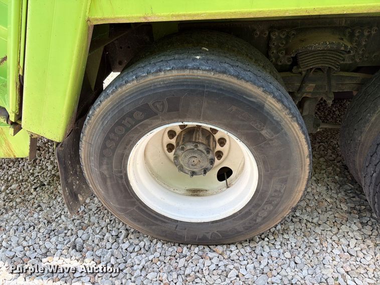 image for item YA3695 2011 Freightliner Business Class M2 refuse truck