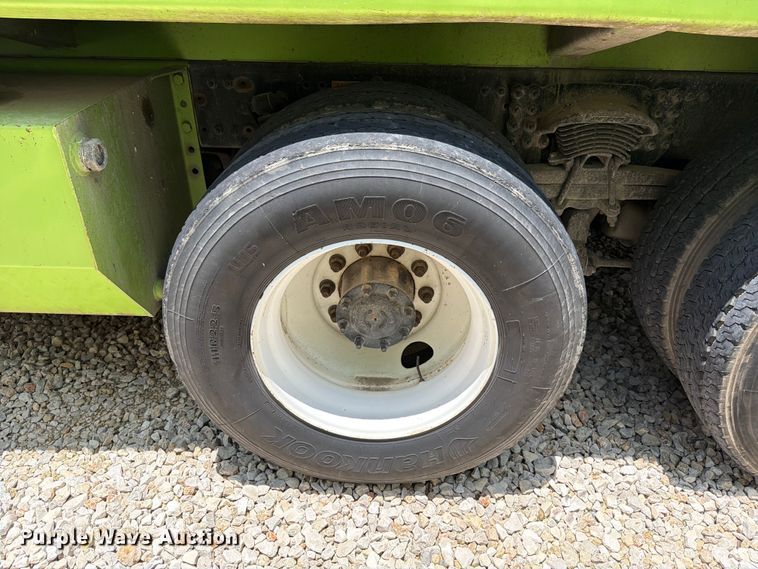 image for item YA3695 2011 Freightliner Business Class M2 refuse truck