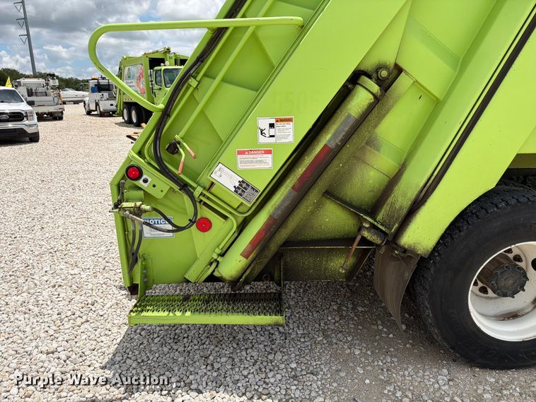 image for item YA3696 2012 Freightliner Business Class M2 refuse trailer