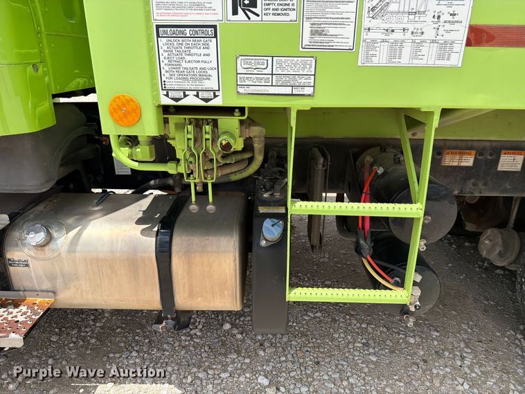 image for item YA3696 2012 Freightliner Business Class M2 refuse trailer