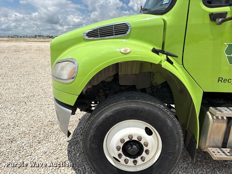 image for item YA3697 2016 Freightliner Business Class M2 refuse truck
