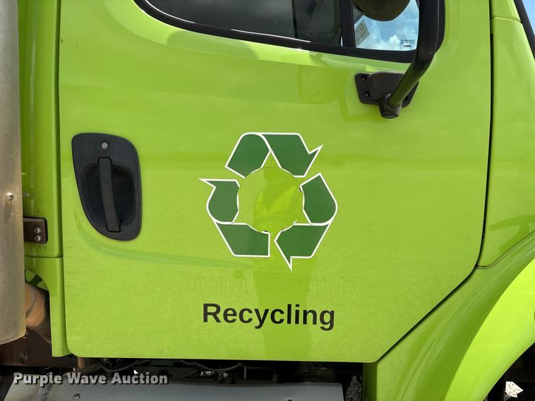 image for item YA3697 2016 Freightliner Business Class M2 refuse truck