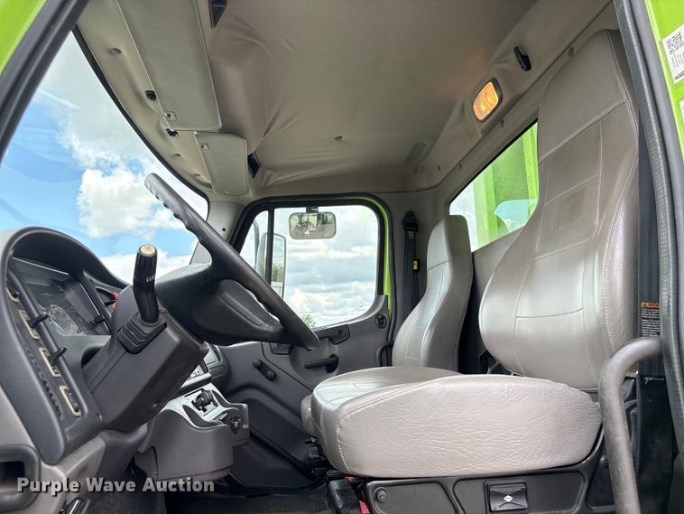 image for item YA3697 2016 Freightliner Business Class M2 refuse truck