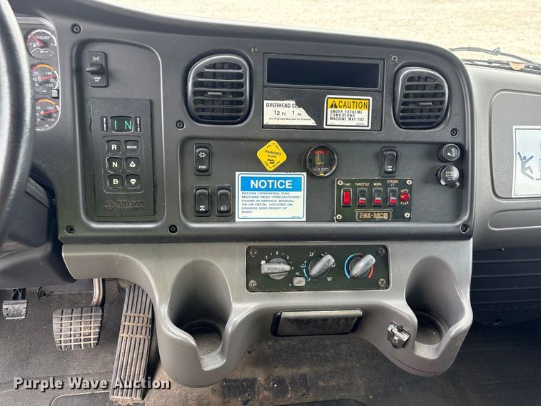 image for item YA3697 2016 Freightliner Business Class M2 refuse truck