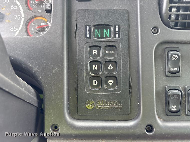 image for item YA3697 2016 Freightliner Business Class M2 refuse truck