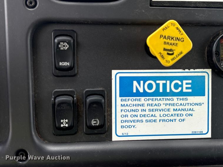 image for item YA3697 2016 Freightliner Business Class M2 refuse truck